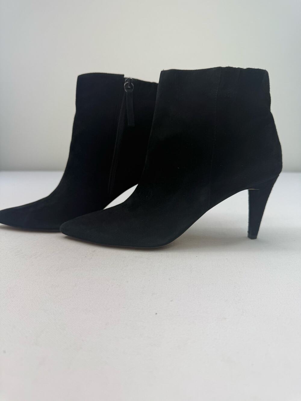 Enzo‎ Angiolini Black Suede Pointed Toe Ankle Boots Womens Size 8.5 Quiet Luxury